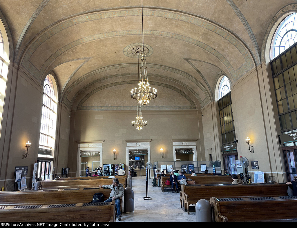 Some interior views of the Sacramento Valley Station